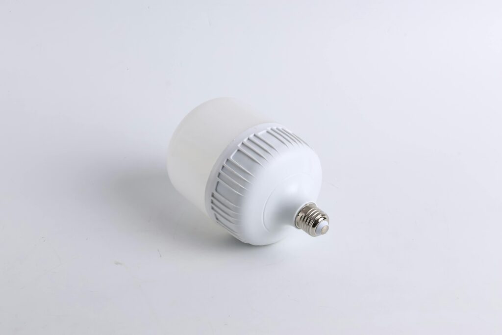LED lempa